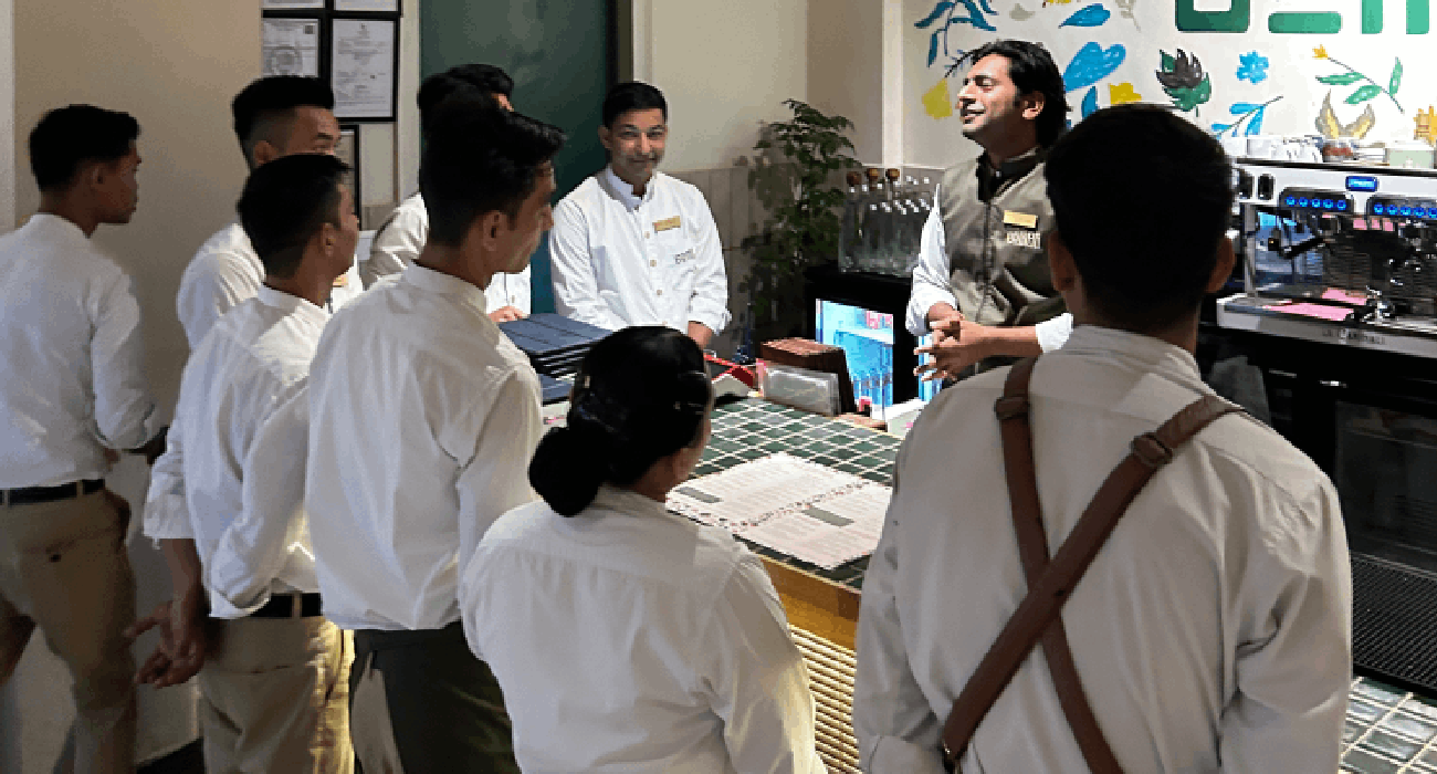 Add Image Description